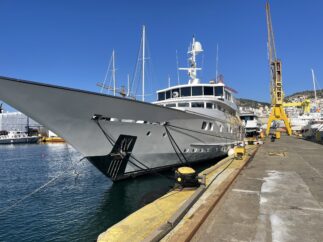 mega yacht fam paralos systems